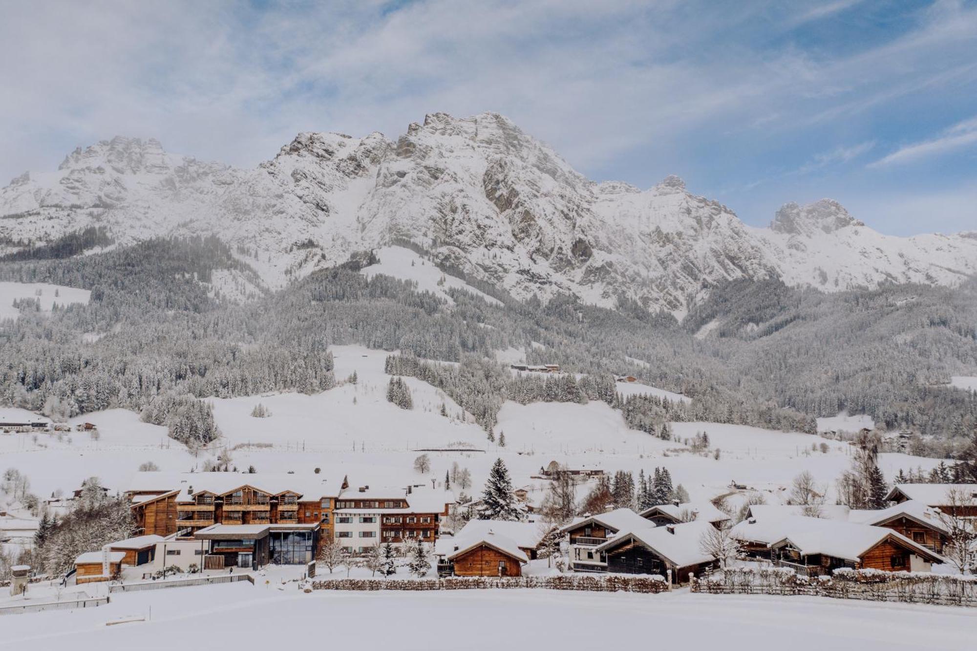 Puradies Hotel&Chalets Leogang Exterior foto