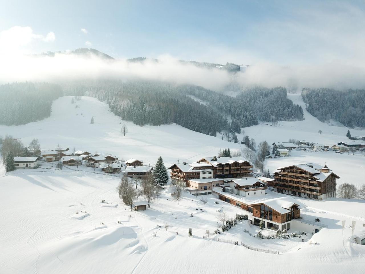 Puradies Hotel&Chalets Leogang Exterior foto